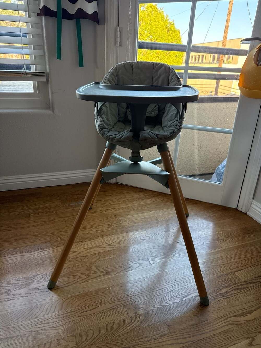 Lalo The Chair 3-in-1 Convertible High Chair and Play Chair - Sage